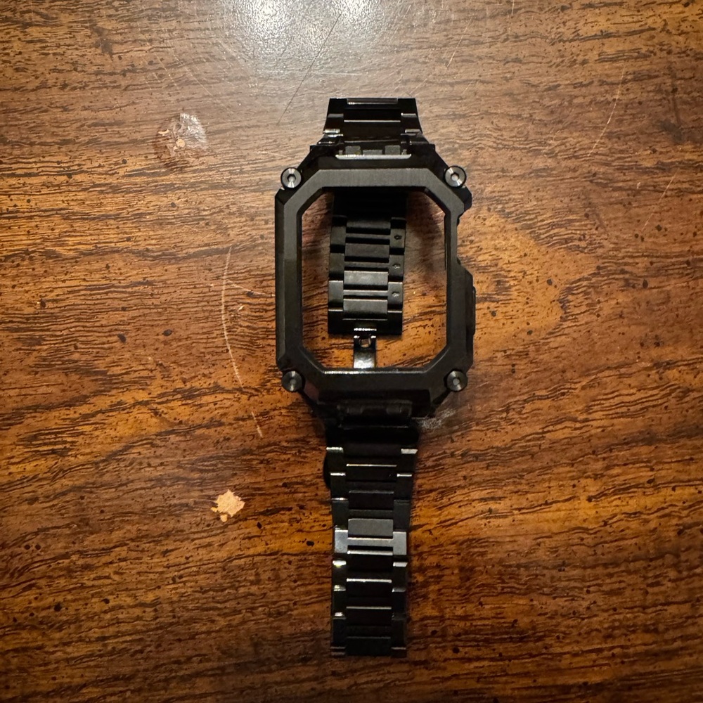 Black Metal Watch Frame and Band